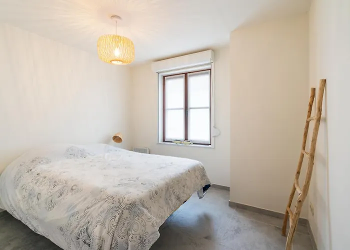 Chateau Maison Blanche B0 *